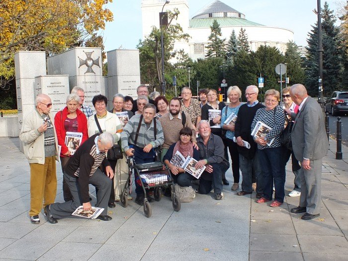 jeleniogorscy-seniorzy-w-sejmie-foto-48959