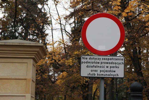 zakaz-wjazdu-do-parku-zdrojowego-to-fikcja-foto-48979