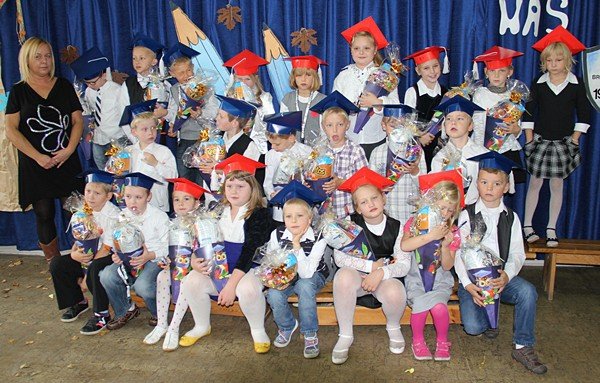 pasowanie-pierwszaczkow-w-sobieszowie-foto-48984