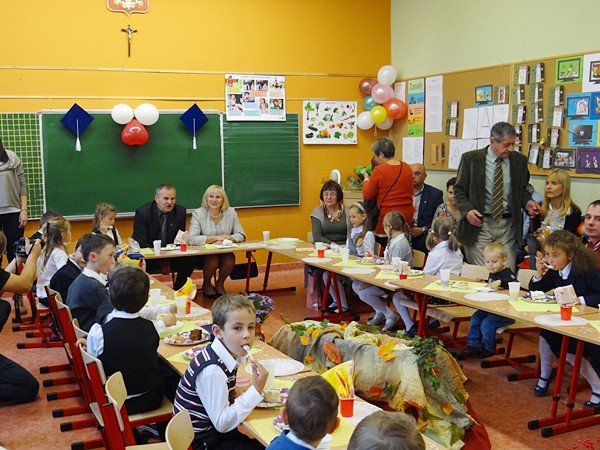 pasowanie-pierwszaczkow-w-sobieszowie-foto-48984