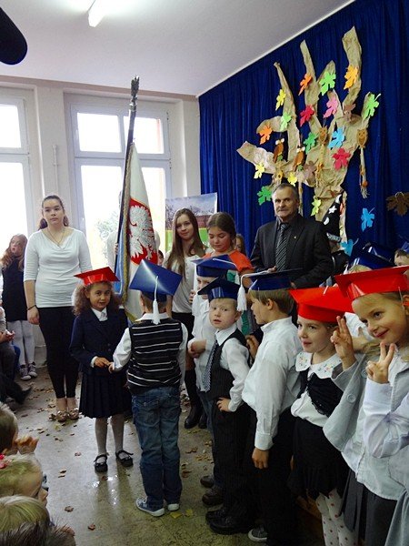 pasowanie-pierwszaczkow-w-sobieszowie-foto-48984
