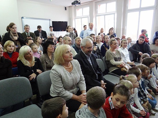 pasowanie-pierwszaczkow-w-sobieszowie-foto-48984