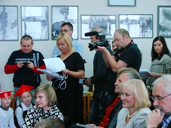 pasowanie-pierwszaczkow-w-sobieszowie-foto-48984