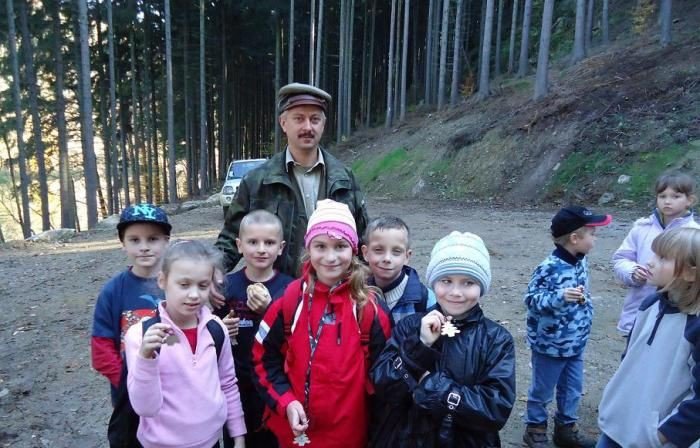 uczniowie-z-siodemkidbaja-o-zwierzeta-lesne-foto-49016