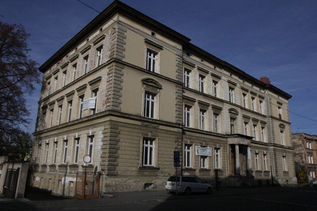dom-7-marzen-powstanie-w-budynku-po-sp-7-foto-49031