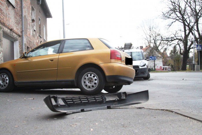 zderzenie-audi-z-fiatem-i-chryslera-z-passatem-foto-49056