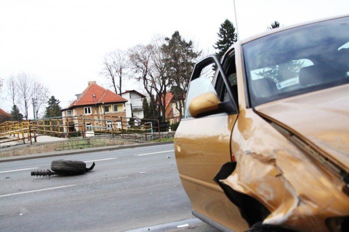 zderzenie-audi-z-fiatem-i-chryslera-z-passatem-foto-49056