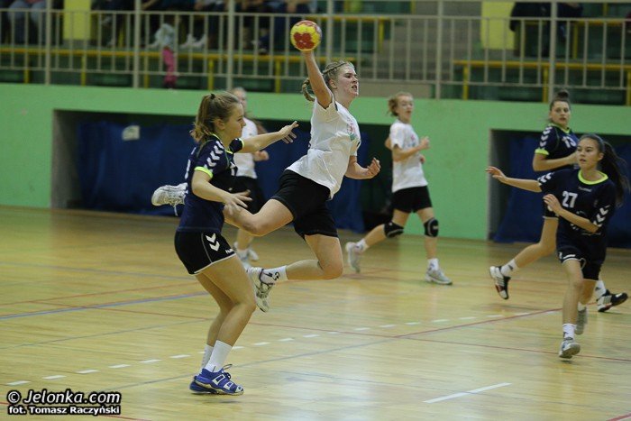modziczki-kpr-ii-nie-sprostay-legniczankom-foto-49078