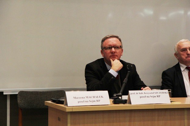 dlaczego-jestesmy-biedni-o-tym-seminarium-foto-49102