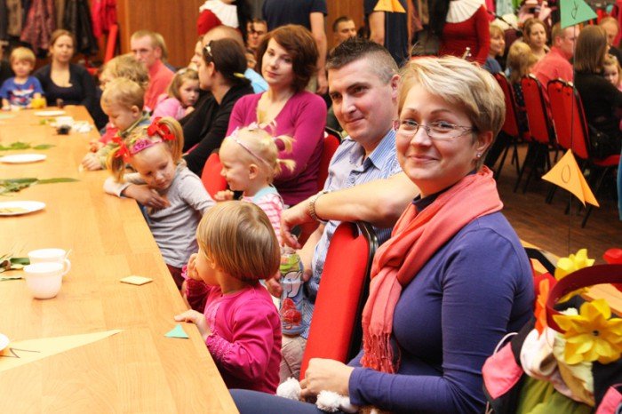 skrzaty-bajecznie-bawiy-sie-z-dziecmi-w-muflonie-foto-49108