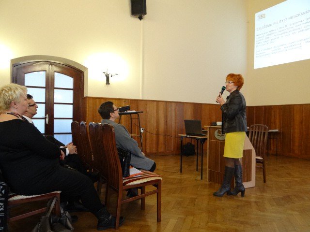 debatowali-o-usuwaniu-barier-w-naszym-miescie-foto-49226