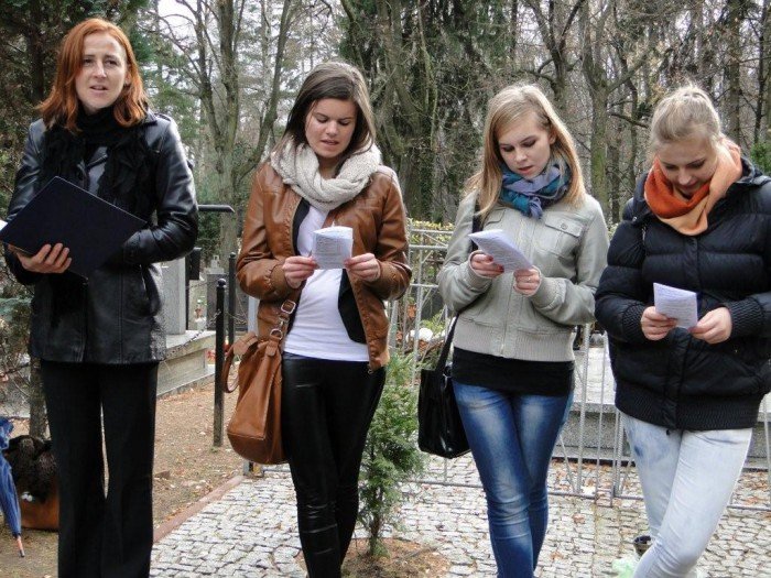 modlitwa-za-nauczycieli-i-uczniow-ktorzy-odeszli-foto-49237