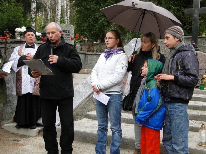 modlitwa-za-nauczycieli-i-uczniow-ktorzy-odeszli-foto-49237