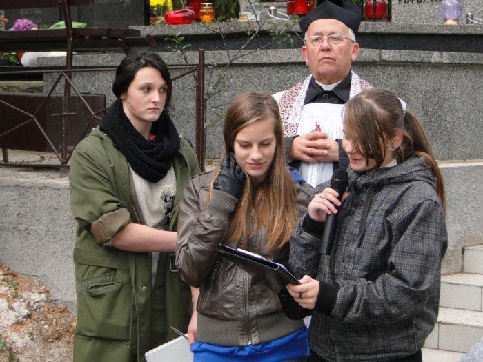 modlitwa-za-nauczycieli-i-uczniow-ktorzy-odeszli-foto-49237