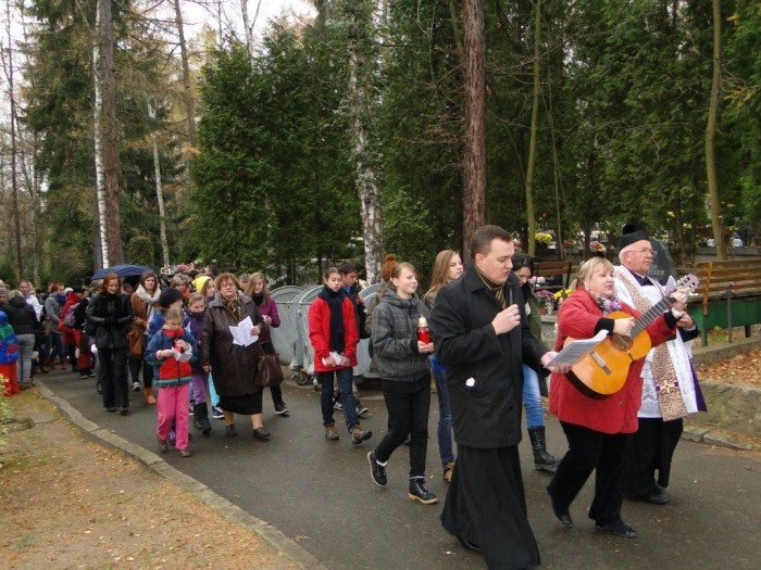 modlitwa-za-nauczycieli-i-uczniow-ktorzy-odeszli-foto-49237