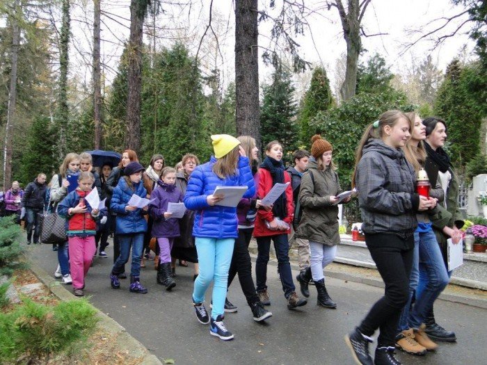 modlitwa-za-nauczycieli-i-uczniow-ktorzy-odeszli-foto-49237