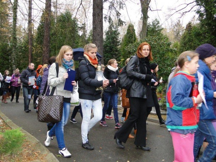 modlitwa-za-nauczycieli-i-uczniow-ktorzy-odeszli-foto-49237