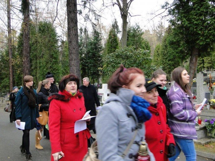 modlitwa-za-nauczycieli-i-uczniow-ktorzy-odeszli-foto-49237