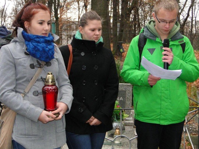 modlitwa-za-nauczycieli-i-uczniow-ktorzy-odeszli-foto-49237