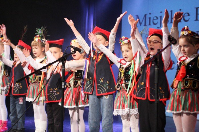 przedszkolaki-wyspieway-miosc-do-ojczyzny-foto-49261