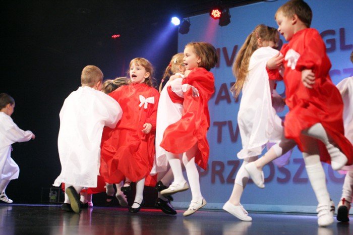 przedszkolaki-wyspieway-miosc-do-ojczyzny-foto-49261