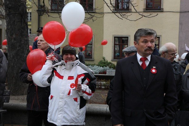 dzisiaj-jeleniogorzanie-jednoczyli-sie-foto-49292