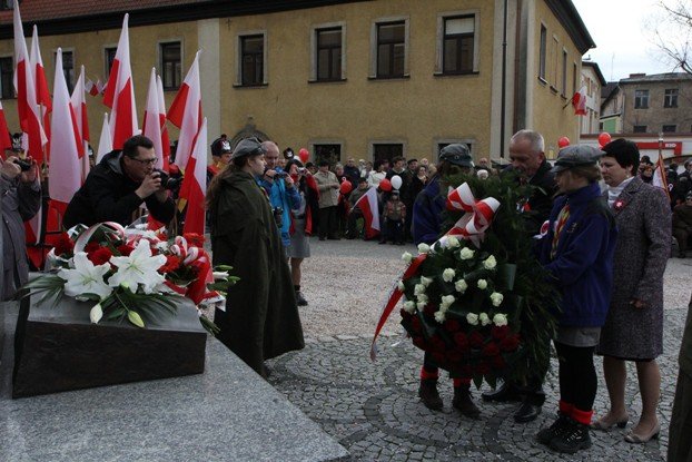 dzisiaj-jeleniogorzanie-jednoczyli-sie-foto-49292