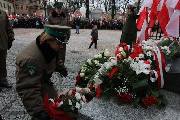 dzisiaj-jeleniogorzanie-jednoczyli-sie-foto-49292