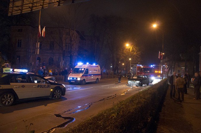 kilkanascie-kolizji-przez-nadmierna-predkosc-foto-49312