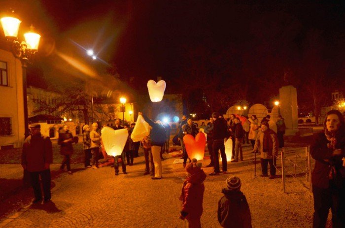 poszyboway-w-niebo-lampiony-z-zyczeniami-dla-polski-foto-49313