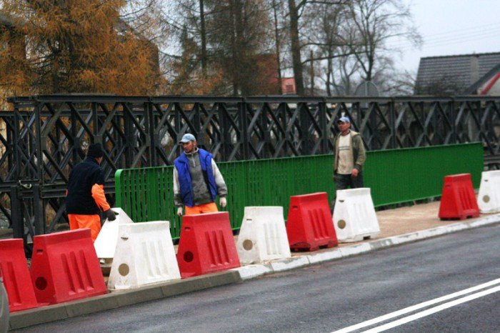 most-na-trojce-w-maciejowej-otwarty-foto-49368