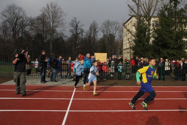 podstawowka-nr-3-ma-piekny-kompleks-sportowy-foto-49369