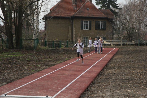 podstawowka-nr-3-ma-piekny-kompleks-sportowy-foto-49369