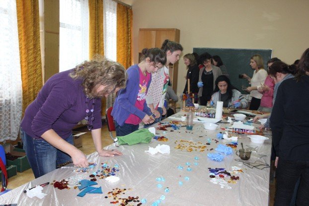 na-rodzinnych-warsztatach-pieknie-i-smacznie-foto-49390