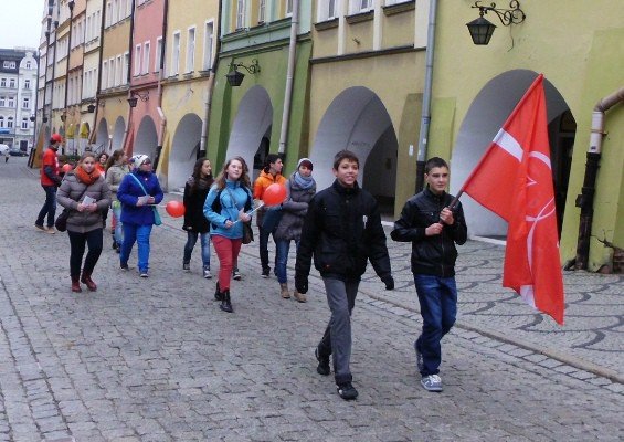 marsz-dla-szlachetnej-paczki-takze-w-jeleniej-gorze-foto-49391
