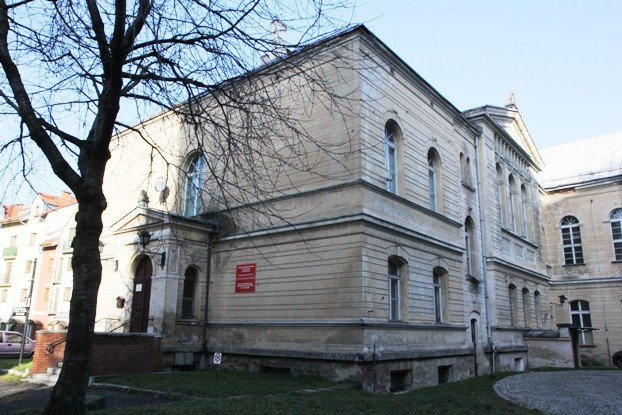 jezuici-w-jeleniej-gorze-prowadzili-kolegium-budynek-zosta-foto-49397