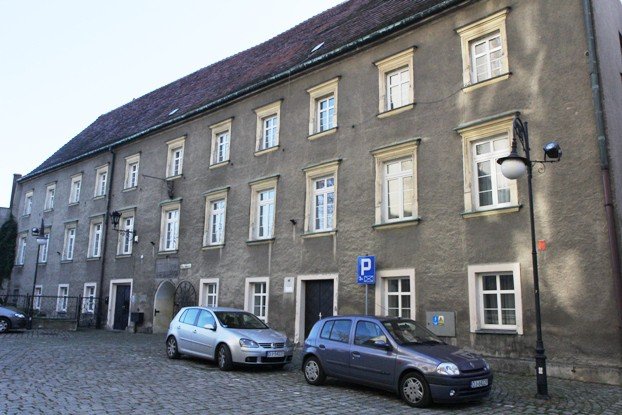jezuici-w-jeleniej-gorze-prowadzili-kolegium-budynek-zosta-foto-49397