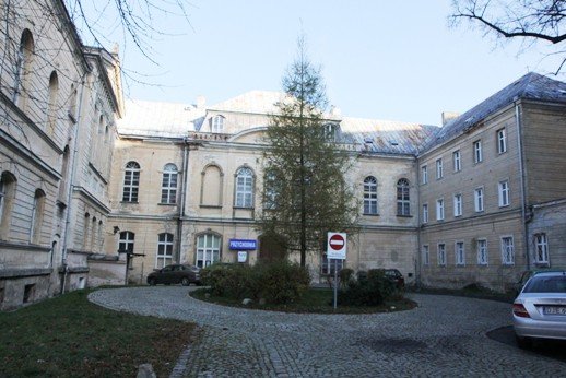 jezuici-w-jeleniej-gorze-prowadzili-kolegium-budynek-zosta-foto-49397