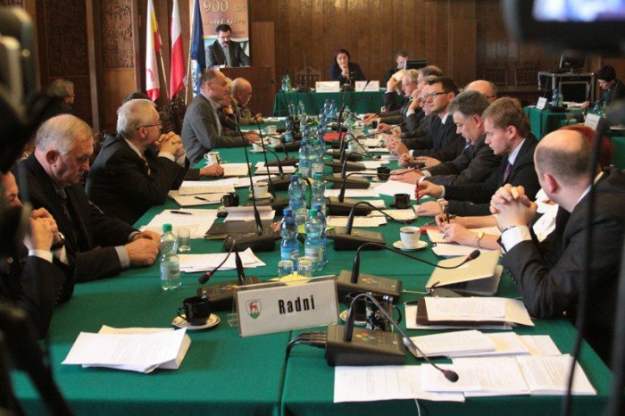 ulgi-dla-rodzin-mieszkania-za-1-proc-jutro-na-sesji-49407