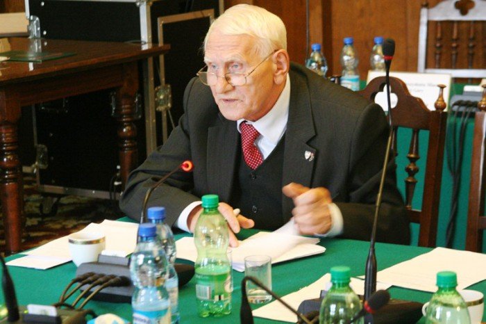 awantura-radnych-o-patronat-jana-pawa-ii-dla-jeleniej-gory-foto-49434