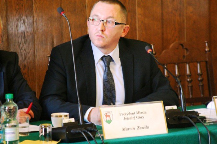 po-burzliwej-debacie-jest-karta-duzej-rodziny-foto-49447