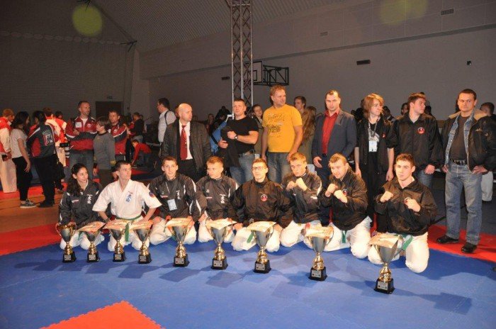 zota-jeleniogorska-druzyna-oyama-karate-foto-49542