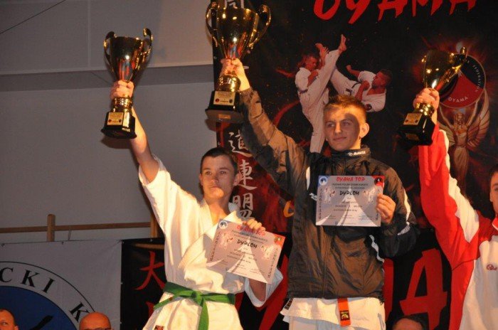 zota-jeleniogorska-druzyna-oyama-karate-foto-49542