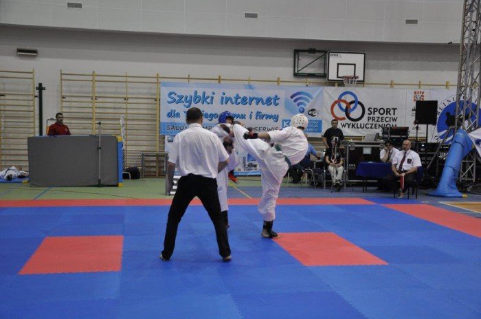 zota-jeleniogorska-druzyna-oyama-karate-foto-49542