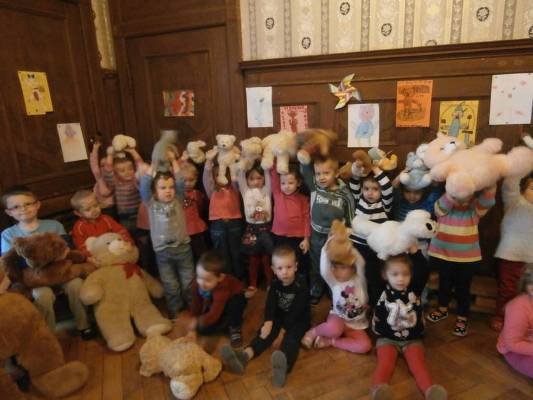 dzien-pluszowego-misia-u-przedszkolakow-w-czworce-foto-49547