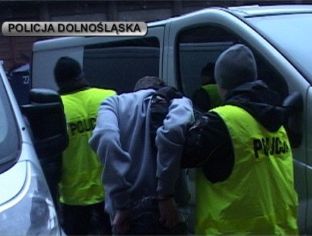 wpada-szajka-samochodowych-oszustow-49649