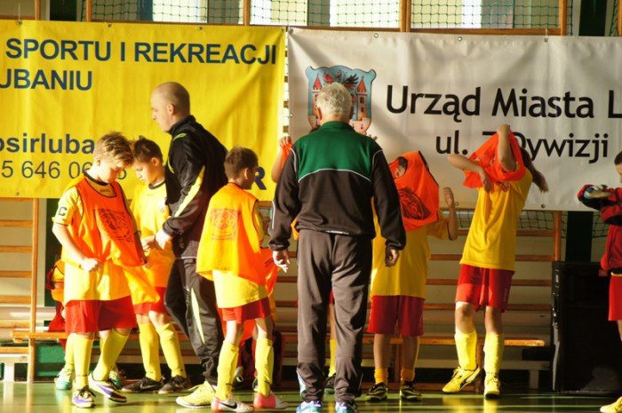 kks-na-najnizszym-stopniu-podium-w-lubaniu-foto-49677