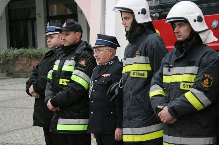 strazacy-z-osp-na-wiejskiej-maja-nowy-woz-foto-49682