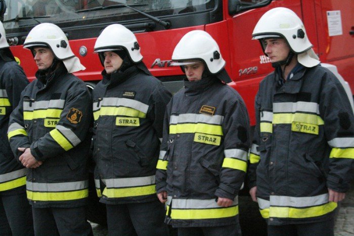 strazacy-z-osp-na-wiejskiej-maja-nowy-woz-foto-49682