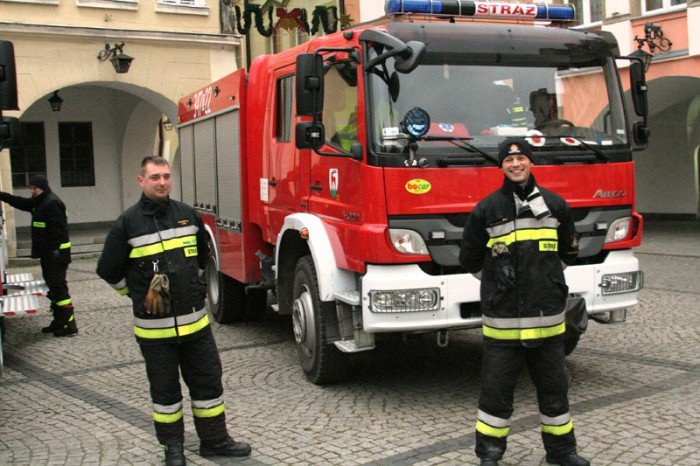 strazacy-z-osp-na-wiejskiej-maja-nowy-woz-foto-49682